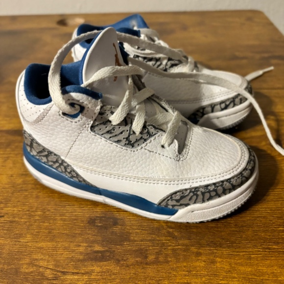 Jordan 3 Retro- 8C - Picture 4 of 4